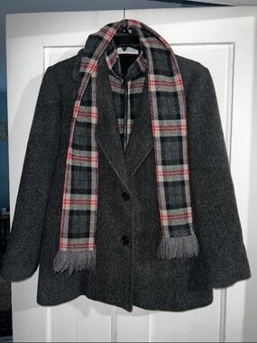 100% Pure Wool Dark Gray Garment - Professional Care Tag